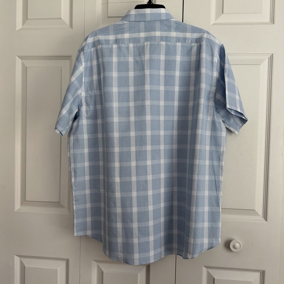 HART SCHAFFNER MARX MENS SHORT SLEEVE DRESS SHIRT XL BLUE AND WHITE - Picture 2 of 9